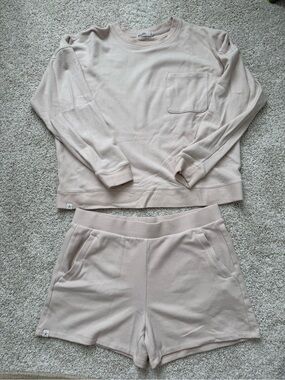 *NEW* Barefoot Dreams Malibu Brushed Fleece Short Set in Stone
